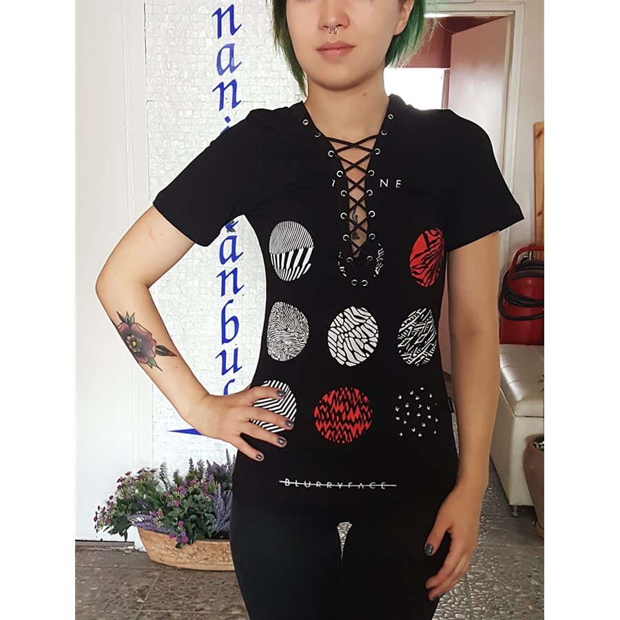 Twenty One Pilots - Blurryface Bağcıklı Kadın T-Shirt